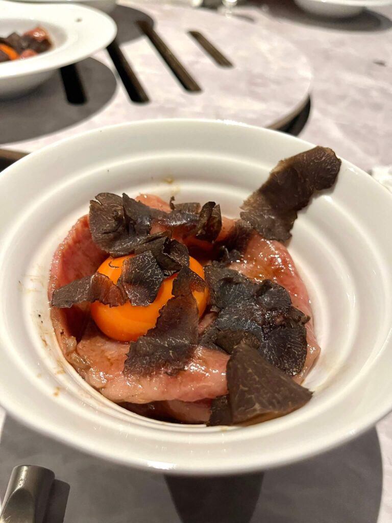 仙台和牛サーロインすき焼き×トリュフ×卵黄