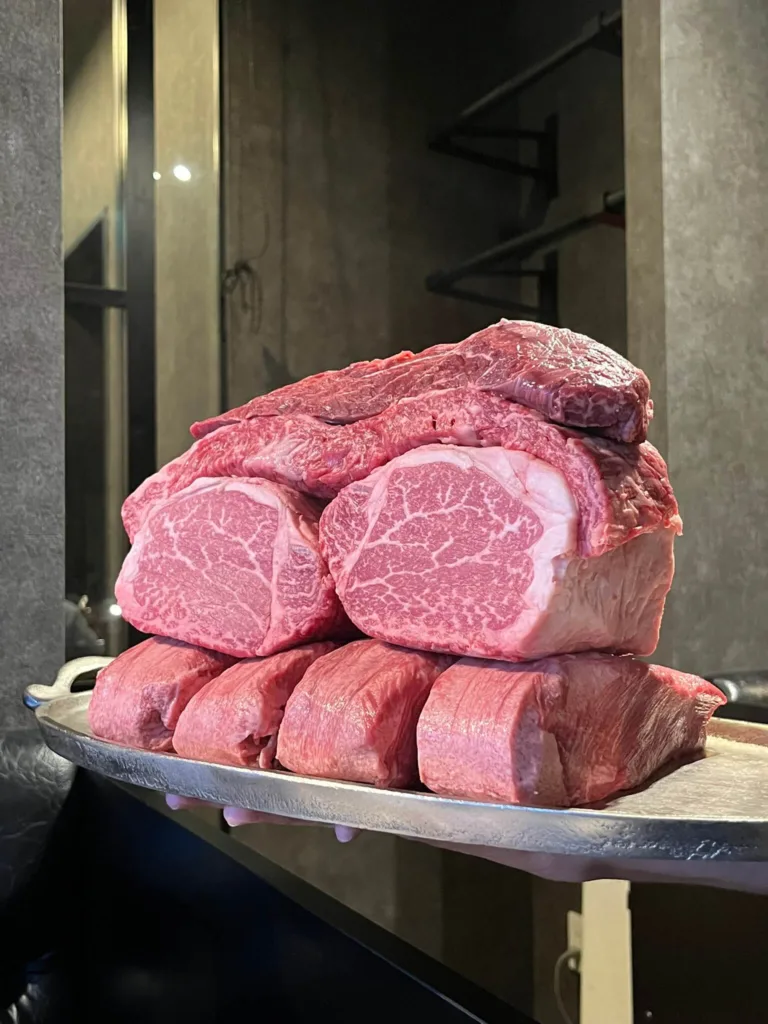 一心不乱名物のお肉のパフォーマンス