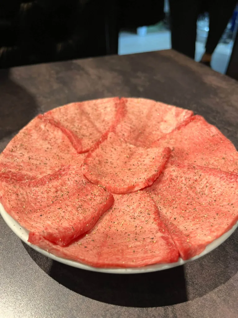 鮮やかなタン