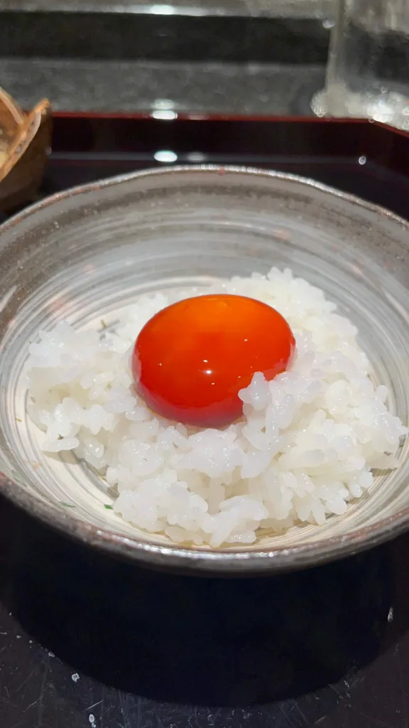 大分県卵黄と白米