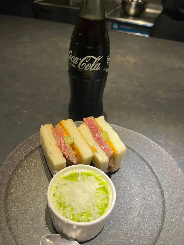 コーラとフィレのビックマック(別角度)