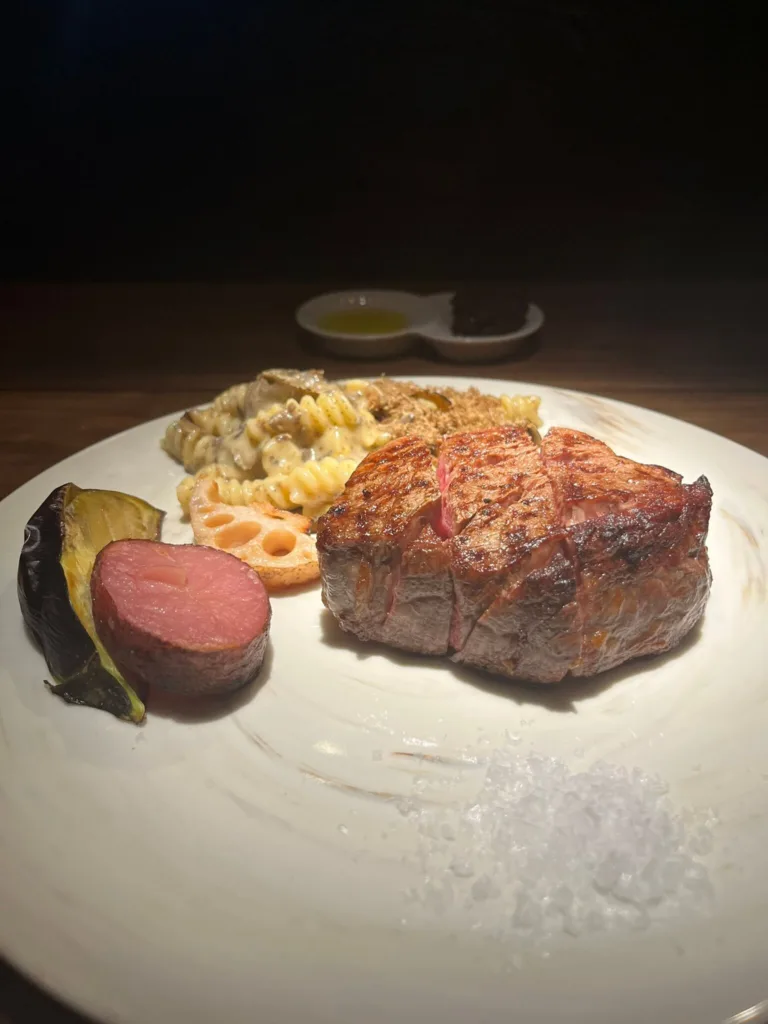メインのステーキプレート