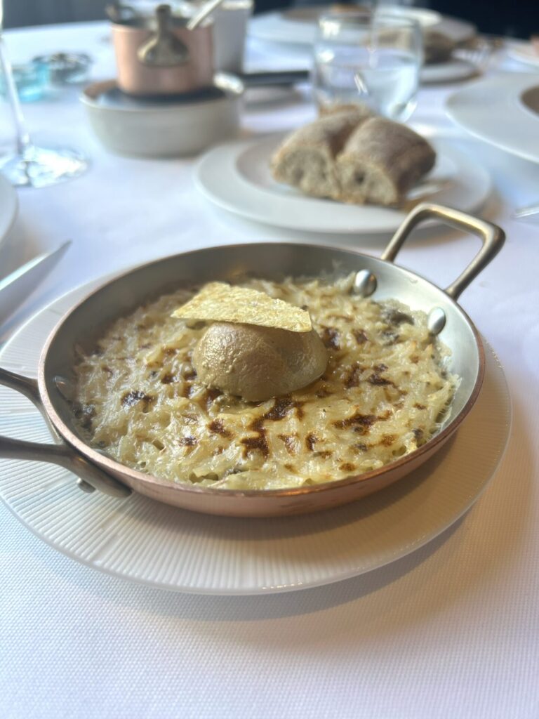Bresse chicken ballotine with crispy skin ‘rice farci’ and chicken liver ‘gateau’④