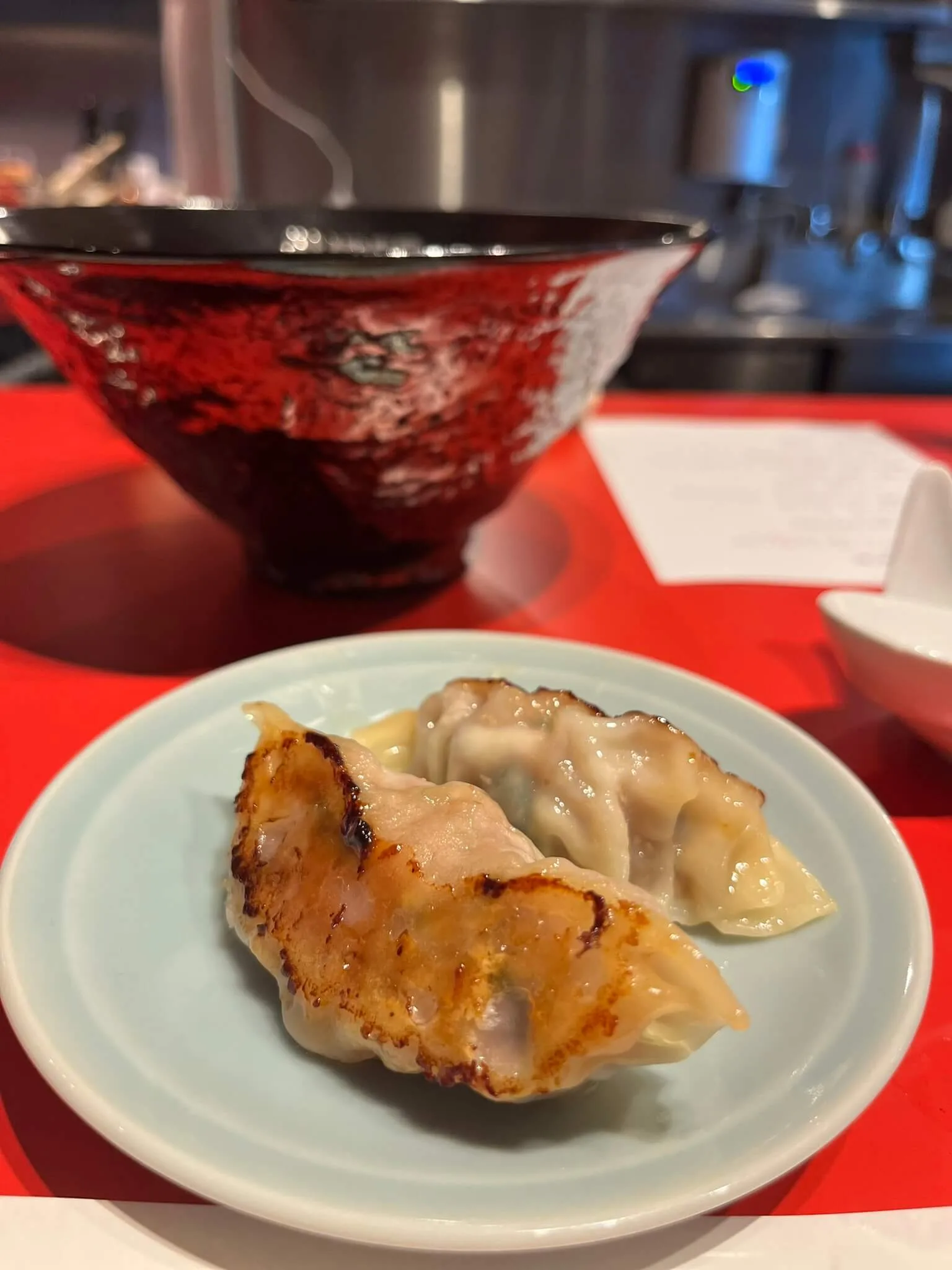肩肉赤身+香味野菜を使用した餃子