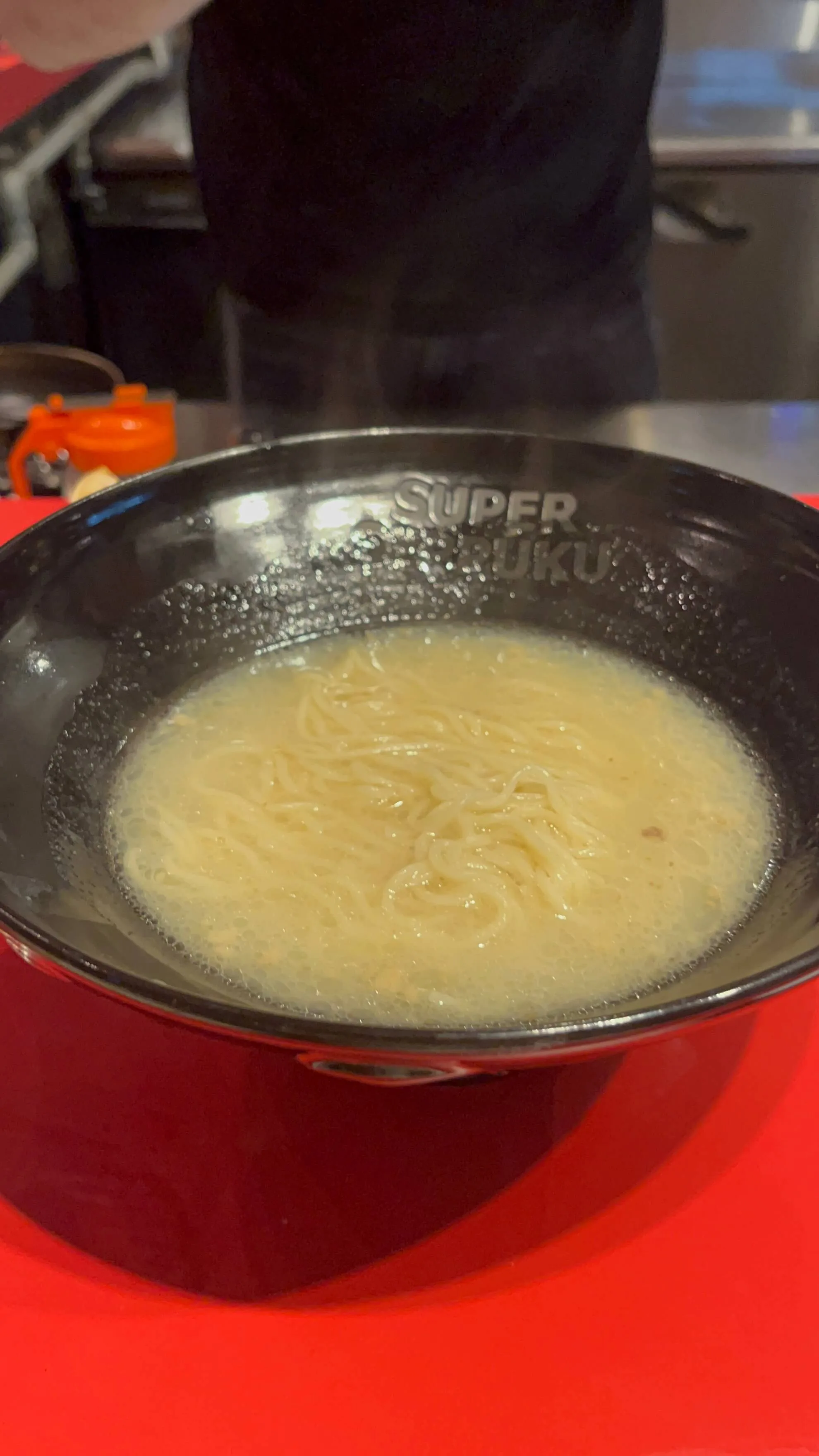羊の清湯スープ+多加水細麺を使用したラーメン
