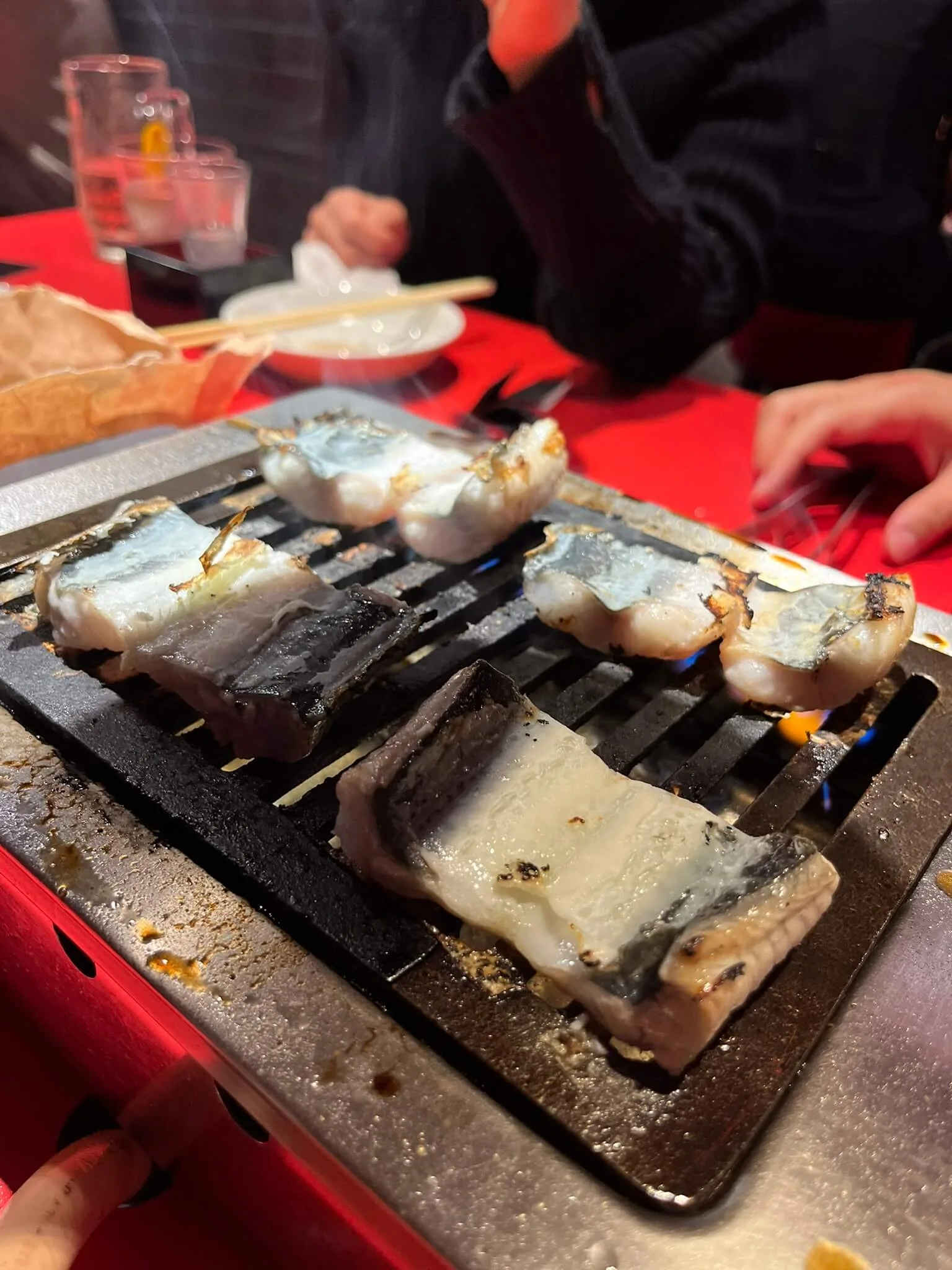 豪快!大判うなぎ焼き 梅干し or 謎の粉をかけて2