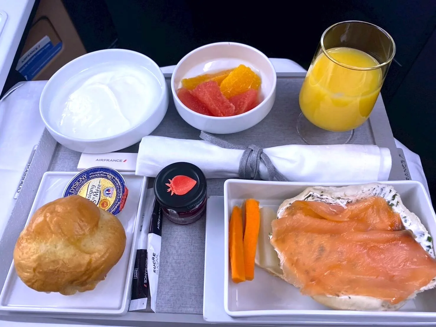 エールフランス ビジネスクラスの朝食