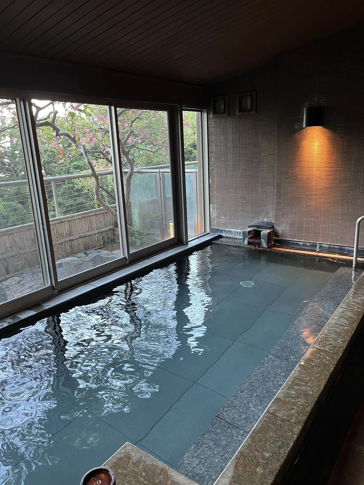 ATAMIせかいえの大浴場2