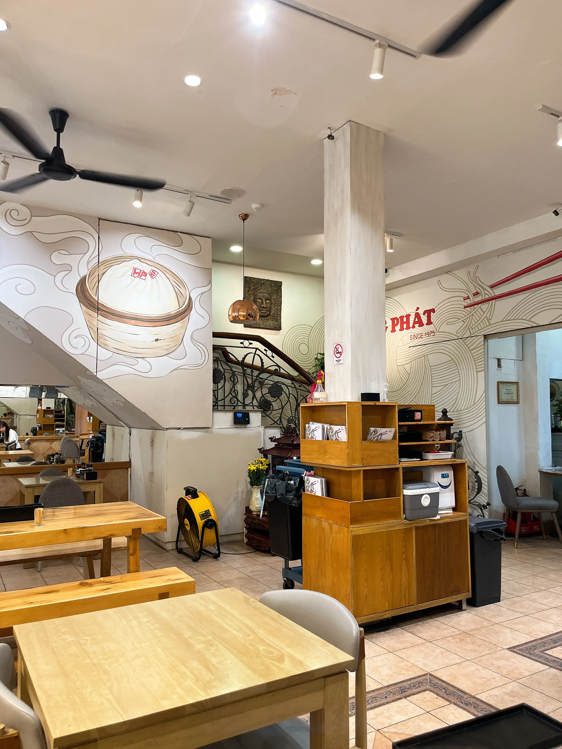 Hong Phatの内観