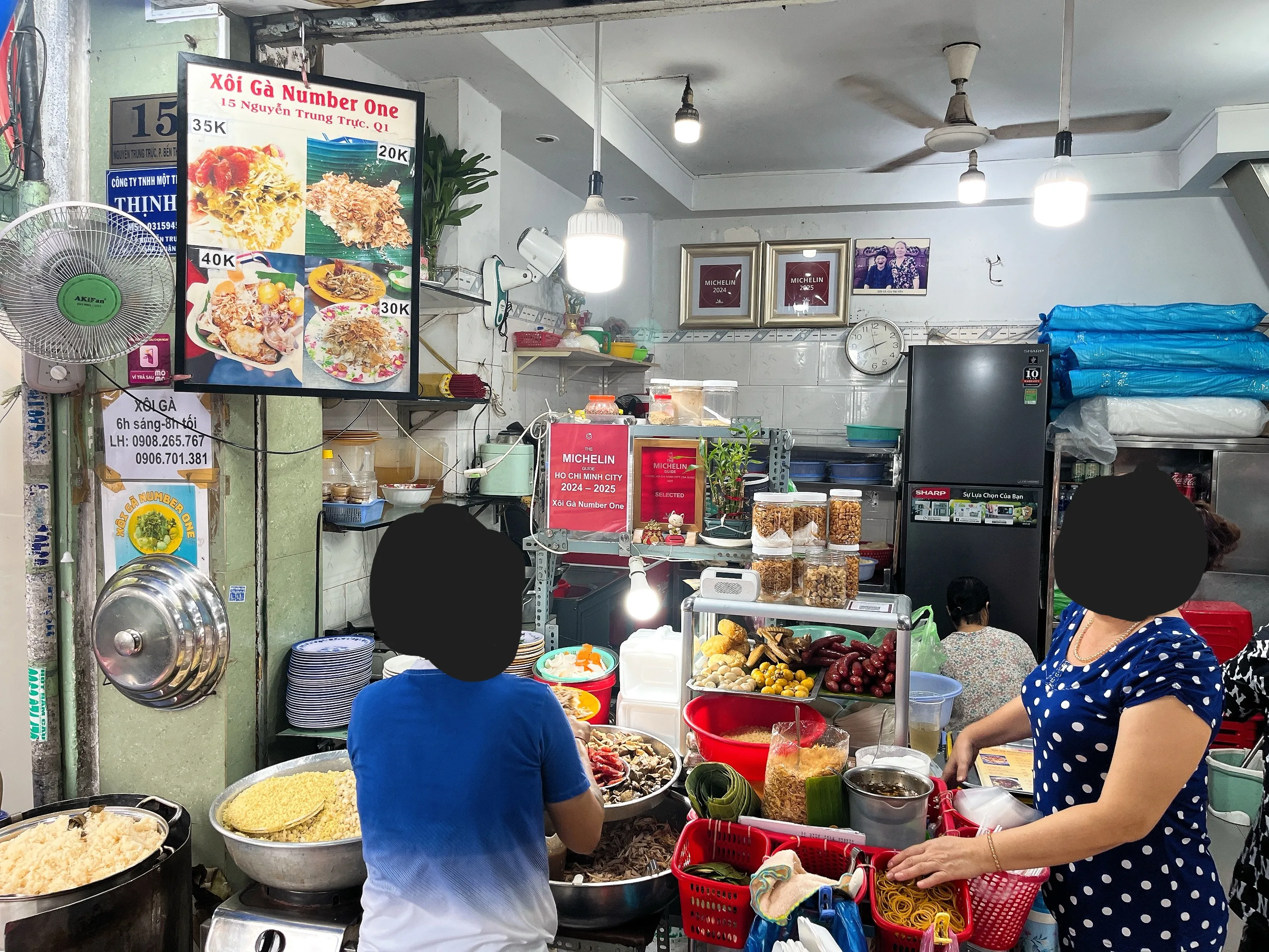 Xôi Gà Number Oneの内観