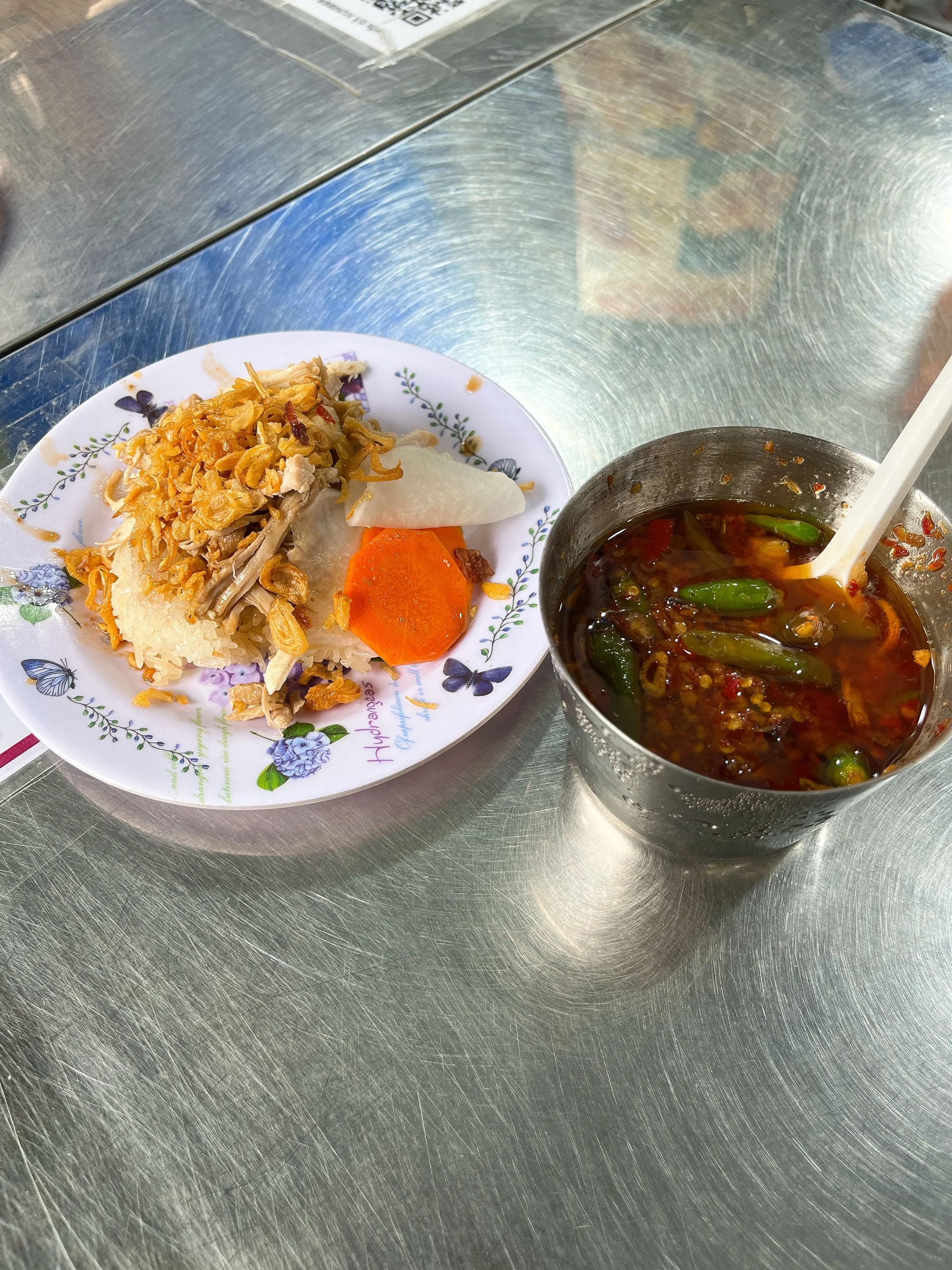 Xôi Gà（sticky chicken rice with egg）