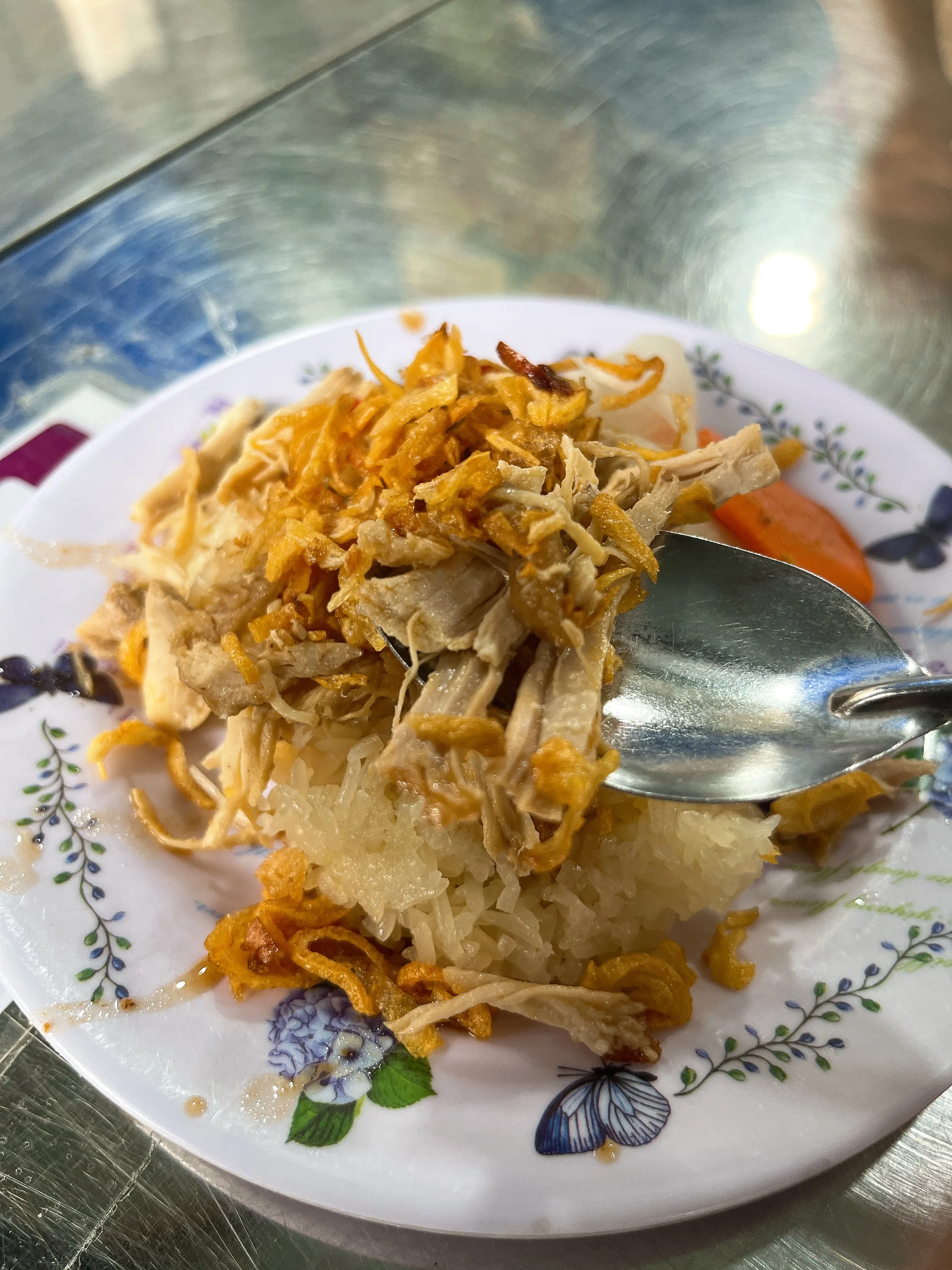 Xôi Gà（sticky chicken rice with egg）