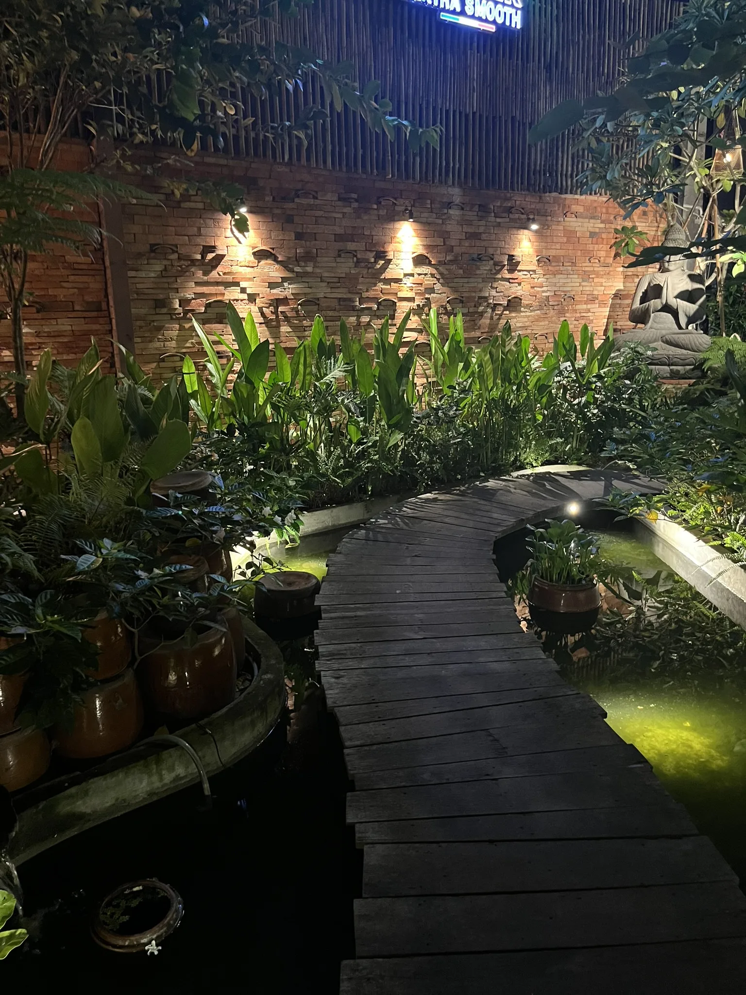 シークレットガーデン外観