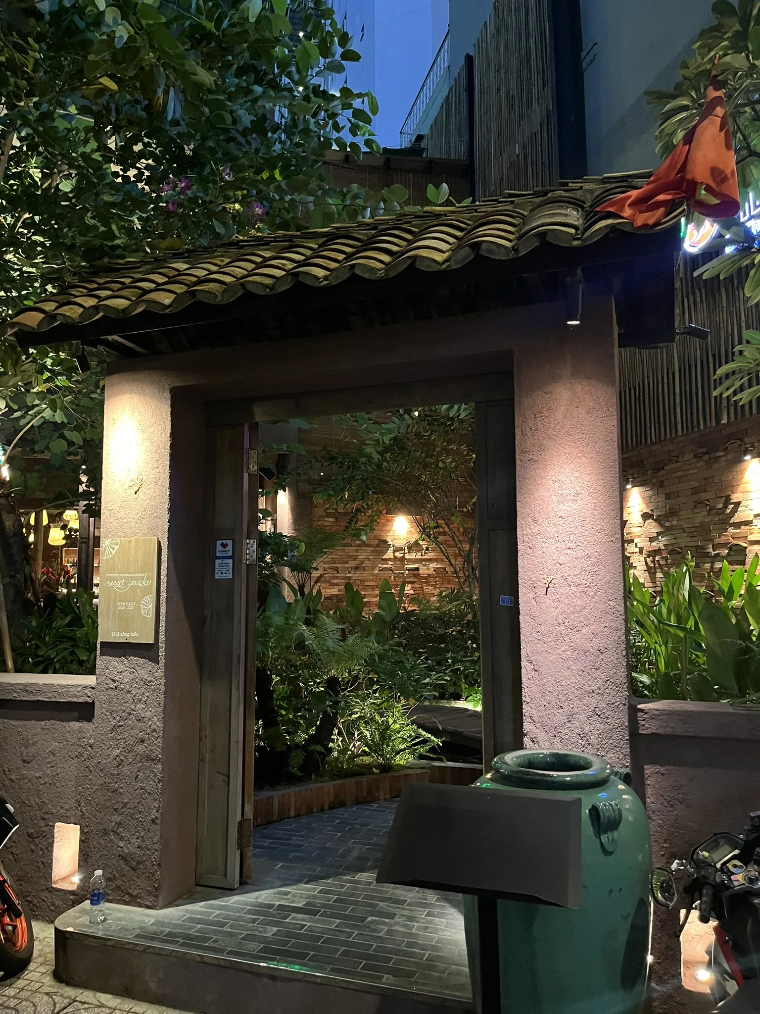 シークレットガーデン外観