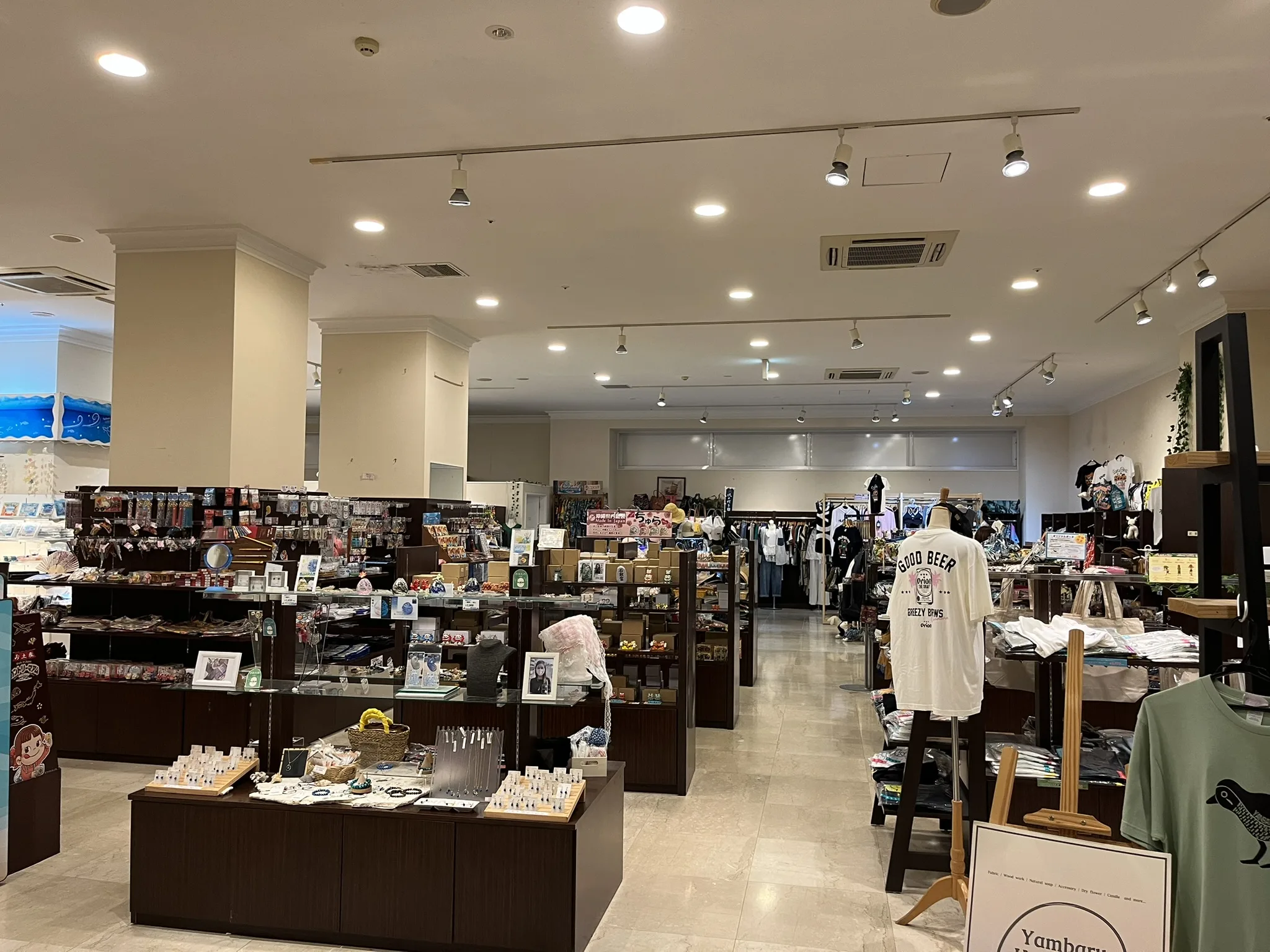 オリエンタルホテル沖縄リゾート&スパの内観